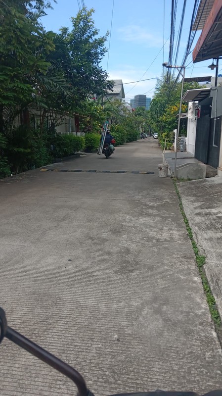 Rumah 1 lantai perlu renov ,hitung tanah, Harga di bawah NJOP di Kelapa Gading