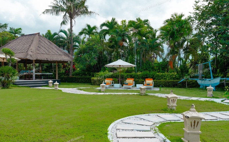 Dream Coastal Villa - Pool & Gazebos, Resort-Size Swimming Pool