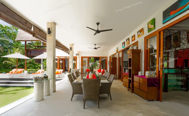 Dream Coastal Villa - Pool & Gazebos, Resort-Size Swimming Pool