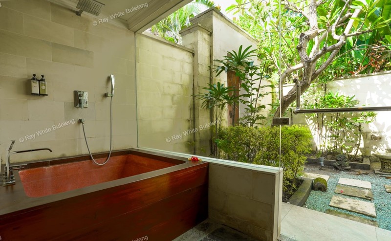 Dream Coastal Villa - Pool & Gazebos, Resort-Size Swimming Pool