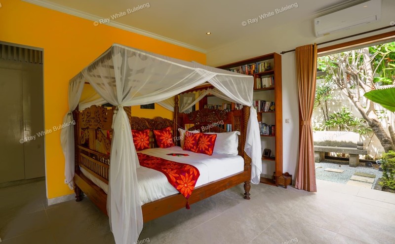 Dream Coastal Villa - Pool & Gazebos, Resort-Size Swimming Pool