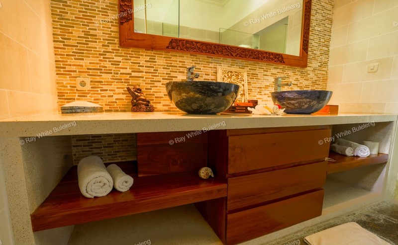 Dream Coastal Villa - Pool & Gazebos, Resort-Size Swimming Pool