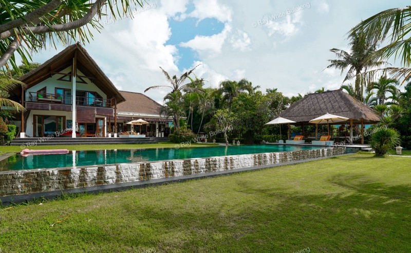 Dream Coastal Villa - Pool & Gazebos, Resort-Size Swimming Pool