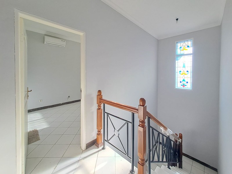 Rumah di Kasuari Bintaro Jaya Sektor 9, dekat Maleo, Mertilang