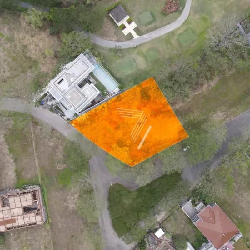 1823. Dijual Tanah Kavling Bukit Golf International 