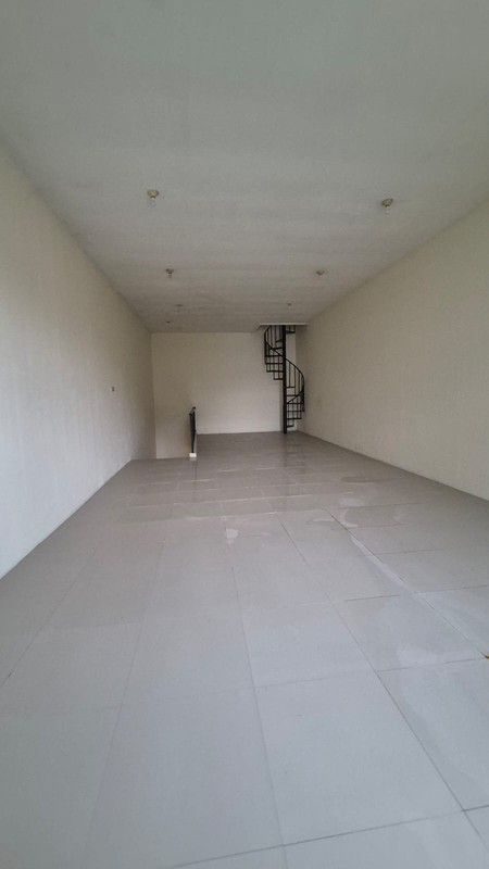DIJUAL SEWAKAN RUKO 2,5 LANTAI JALAN RAYA KUWUKAN SURABAYA BARAT