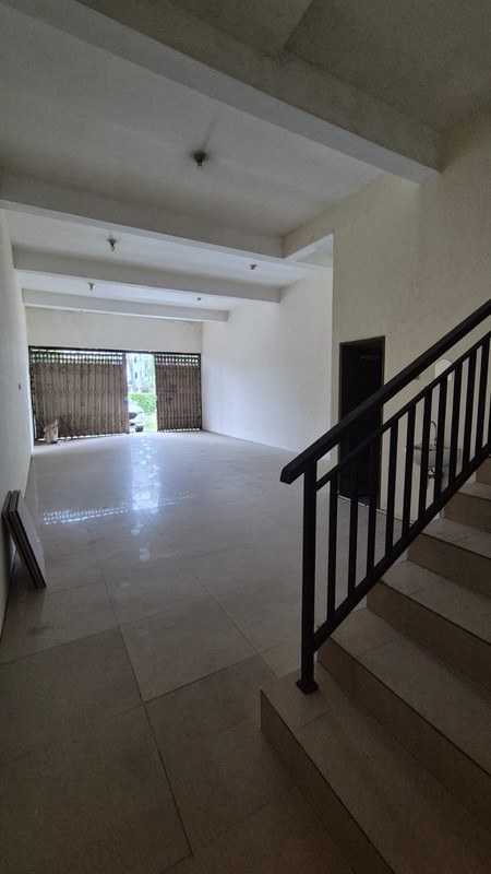DIJUAL SEWAKAN RUKO 2,5 LANTAI JALAN RAYA KUWUKAN SURABAYA BARAT