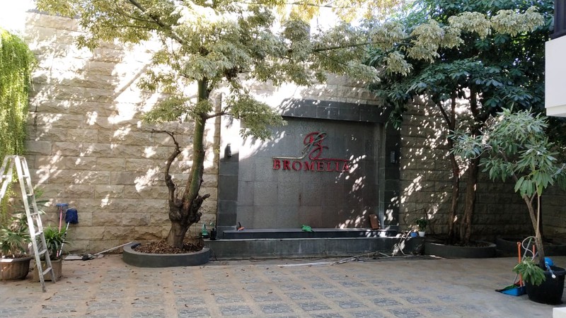 DISEWAKAN CEPAT BANGUNAN KOMERSIL LUAS TANAH 800 M2(20X40) JAL