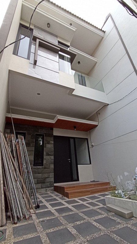 1 Milyar-an Dijual Rumah Mulyosari Prima Utara  - Baru Modern 2 Lantai Surabaya Timur dekat ITS, Pakuwon City , Galaxy Mall