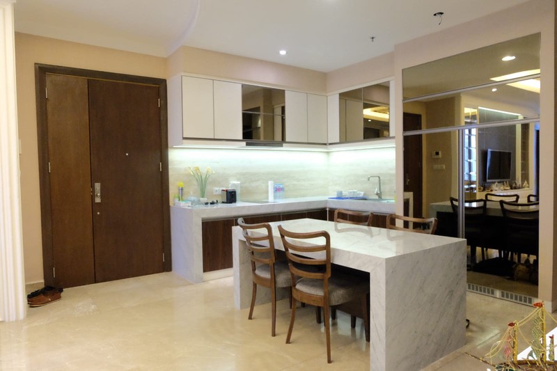 Apartemen Residence 8, Senopati, Kebayoran Baru, Private lift, high floor