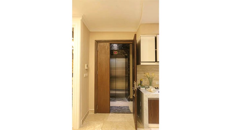 Apartemen Residence 8, Senopati, Kebayoran Baru, Private lift, high floor