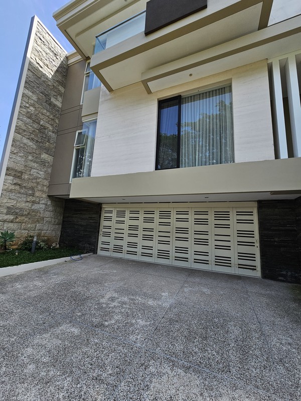 Dijual Rumah Citraland Somerset Surabaya Private Pool Full Furnished Hunian Modern Mewah Golf Area Dekat Palimanan Golf, Universitas Ciputra, Ciputra Hospital, Hokky Buah