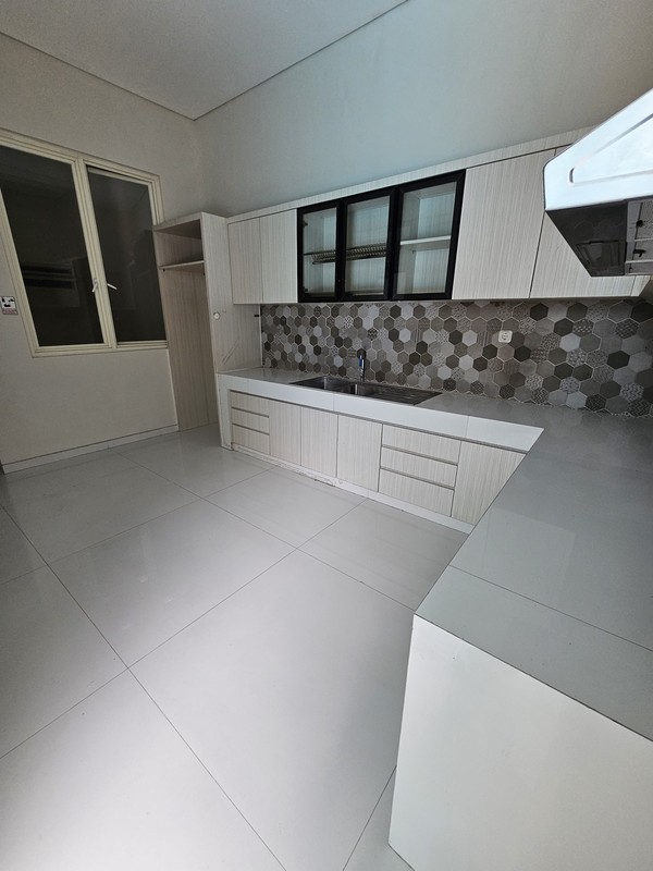 Dijual Rumah Citraland Somerset Surabaya Private Pool Full Furnished Hunian Modern Mewah Golf Area Dekat Palimanan Golf, Universitas Ciputra, Ciputra Hospital, Hokky Buah