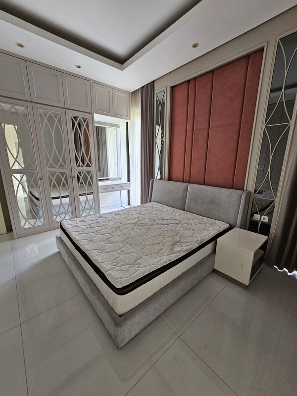 Dijual Rumah Citraland Somerset Surabaya Private Pool Full Furnished Hunian Modern Mewah Golf Area Dekat Palimanan Golf, Universitas Ciputra, Ciputra Hospital, Hokky Buah