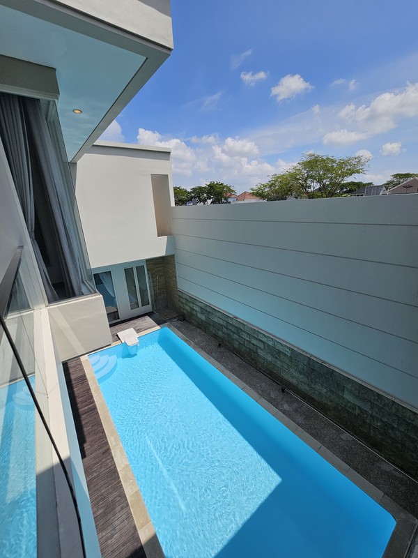 Dijual Rumah Citraland Somerset Surabaya Private Pool Full Furnished Hunian Modern Mewah Golf Area Dekat Palimanan Golf, Universitas Ciputra, Ciputra Hospital, Hokky Buah