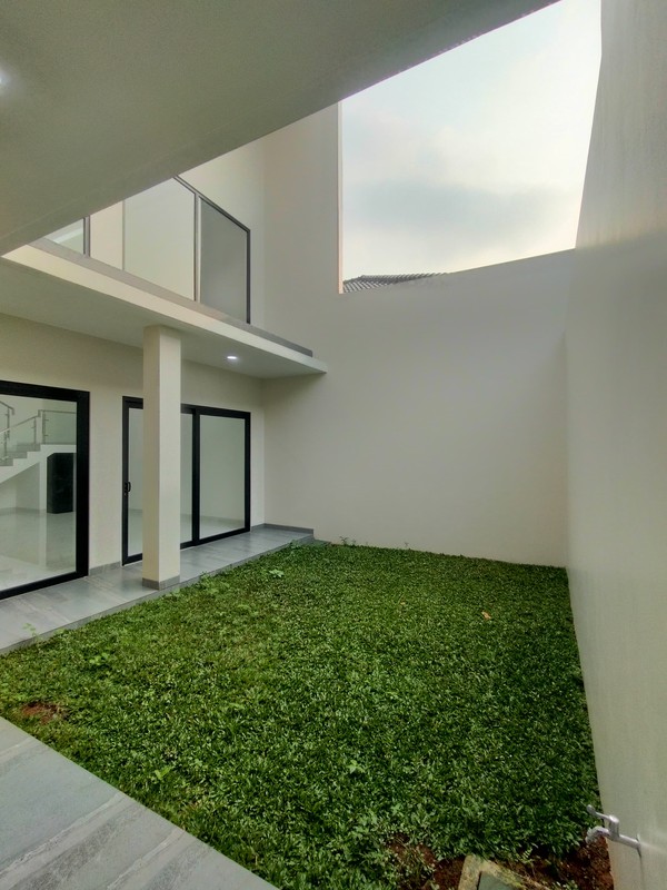 BRAND NEW RUMAH di Puspita Loka BSD City, dekat bisa jalan kaki ke Al-azhar