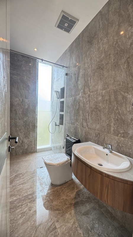 Dijual Rumah Woodland Citraland Surabaya Barat Baru Gress 2 Lantai