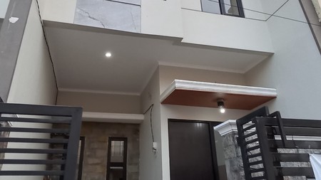 MURAH 1 Milyaran Dijual Rumah Mulyosari Tengah  - Baru Modern 2 Lantai Surabaya Timur dekat ITS, Pakuwon City , Galaxy Mall