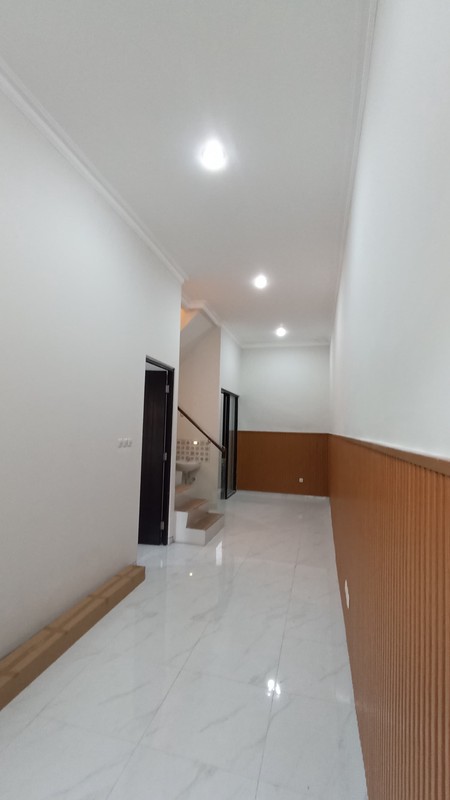 MURAH 1 Milyaran Dijual Rumah Mulyosari Tengah  - Baru Modern 2 Lantai Surabaya Timur dekat ITS, Pakuwon City , Galaxy Mall