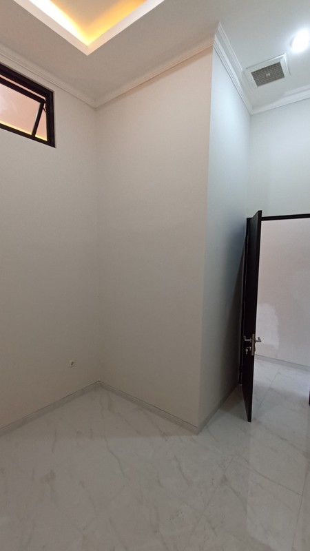 MURAH 1 Milyaran Dijual Rumah Mulyosari Tengah  - Baru Modern 2 Lantai Surabaya Timur dekat ITS, Pakuwon City , Galaxy Mall