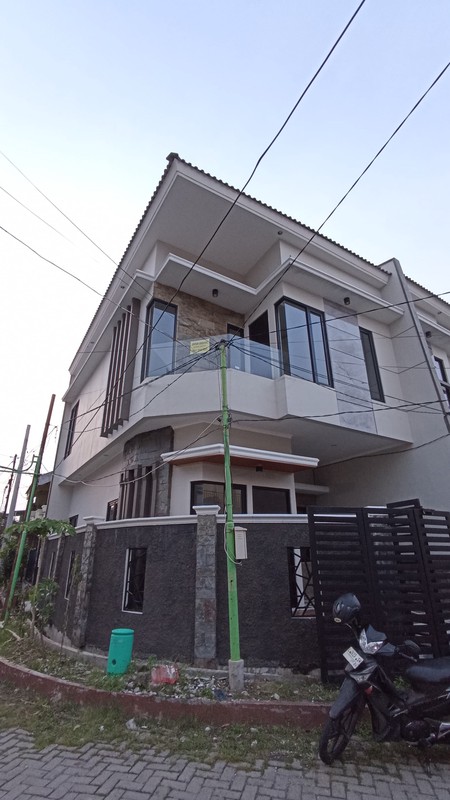 Dijual Rumah Mulyosari Tengah  - HOOK Baru Modern 2 Lantai Surabaya Timur dekat Kampus ITS, Pakuwon City , Galaxy Mall
