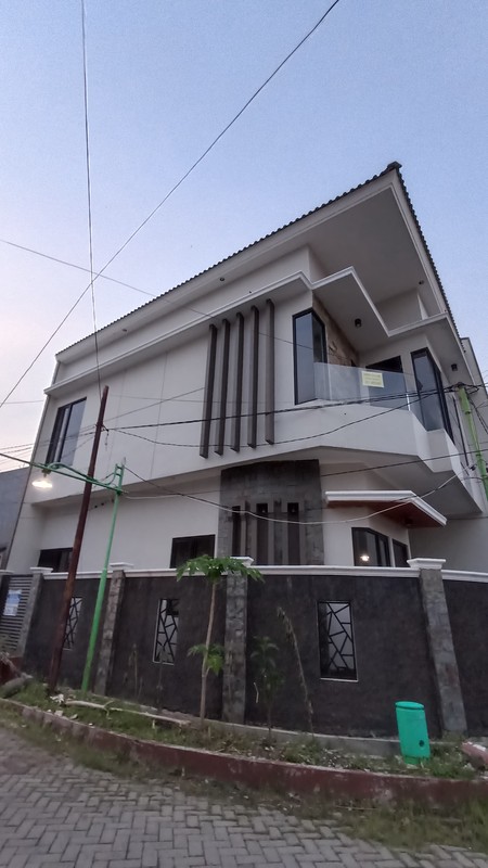 Dijual Rumah Mulyosari Tengah  - HOOK Baru Modern 2 Lantai Surabaya Timur dekat Kampus ITS, Pakuwon City , Galaxy Mall