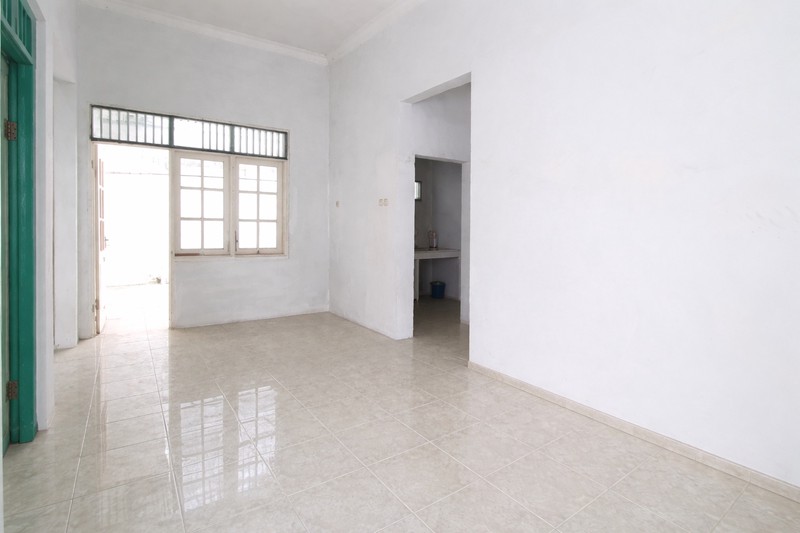 Rumah rapih, bersih, dan siap huni di Gading Griya Lestari, Kelapa Gading, luas 8x15m2.