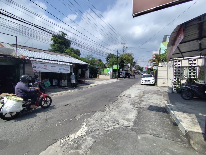 Ruang Usaha Strategis di Pogung Kidul Area Ramah Bisnis Dekat Kampus & Perumahan, Sinduadi, Mlati, Sleman