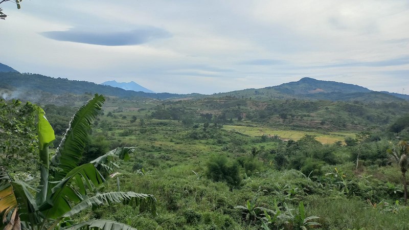 DIJUAL Tanah Luas untuk Villa dengan Pemandangan Indah ke Arah Lembah dan Perbukitan  Sentul - Hambalang