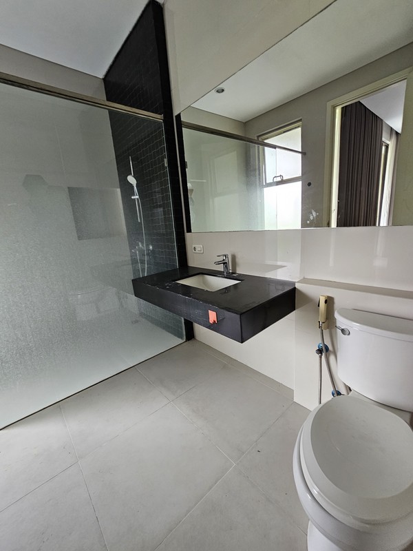 Disewakan Rumah Citraland Somerset Surabaya Private Pool Full Furnished Hunian Modern Mewah Golf Area Dekat Palimanan Golf, Universitas Ciputra, Ciputra Hospital, Hokky Buah