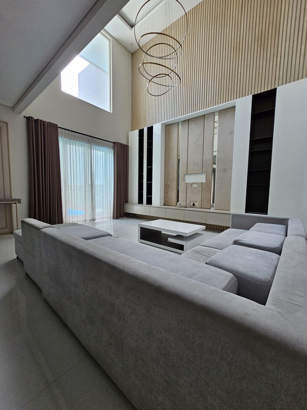 Disewakan Rumah Citraland Somerset Surabaya Private Pool Full Furnished Hunian Modern Mewah Golf Area Dekat Palimanan Golf, Universitas Ciputra, Ciputra Hospital, Hokky Buah