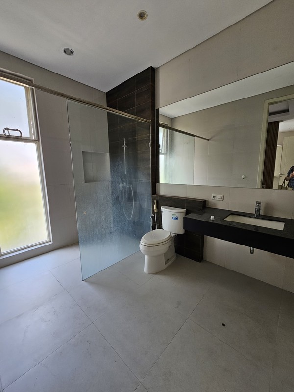 Disewakan Rumah Citraland Somerset Surabaya Private Pool Full Furnished Hunian Modern Mewah Golf Area Dekat Palimanan Golf, Universitas Ciputra, Ciputra Hospital, Hokky Buah