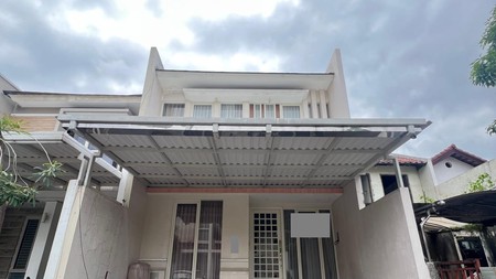 Jual dan Di Sewakan Rumah Cantik 2.5 Lantai Alam Hijau Citraland Surabaya