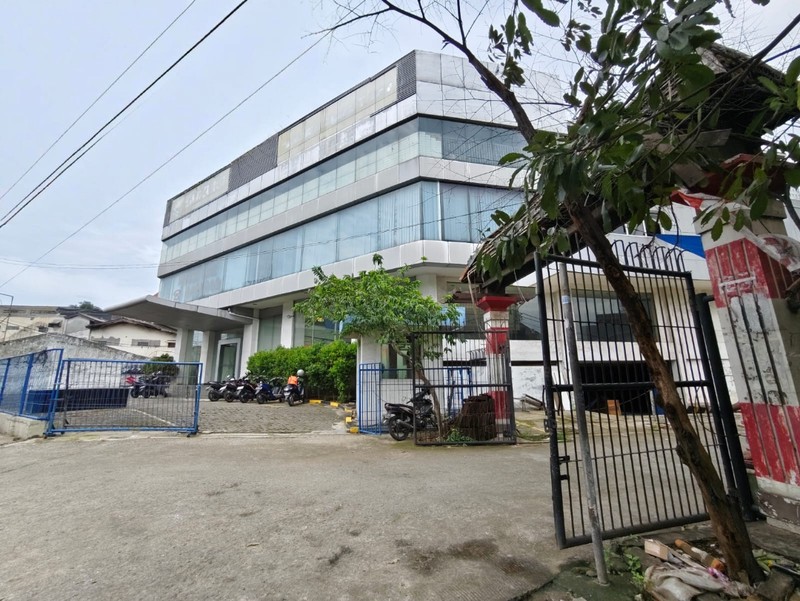 Dijual Mini Building ex Showroom