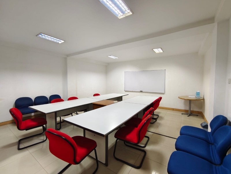 Dijual Mini Building ex Showroom