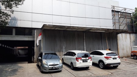 Dijual Gedung ex Showoom 