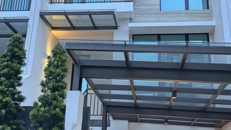 DIJUAL TOWNHOUSE MEWAH 4 LANTAI-PONDOK INDAH, JAKARTA SELATAN