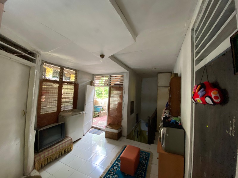 Harga Turun! Rumah Siap Huni di Lokasi Premium di Jakarta Selatan| 2 Lantai, SHM