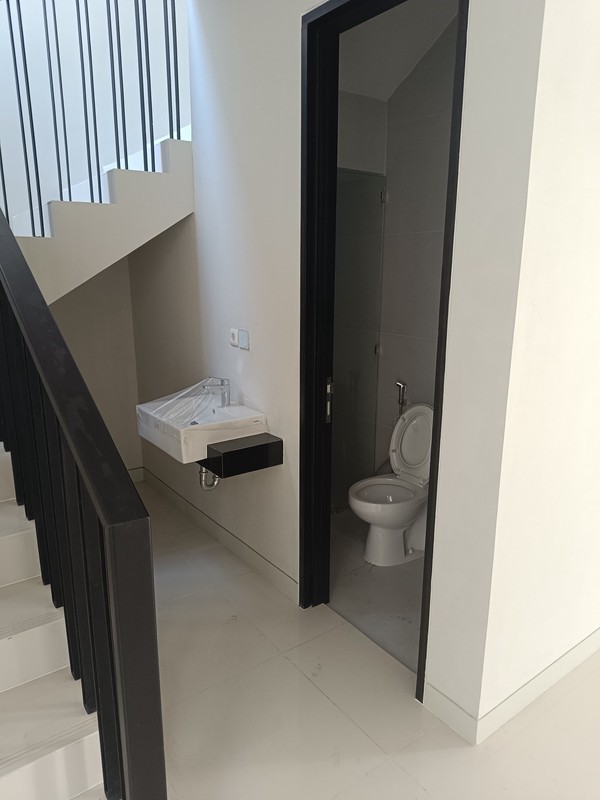 Jual Rumah Baru 2 Lantai Greenlake Citraland Surabaya Barat