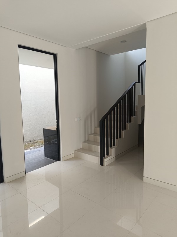 Jual Rumah Baru 2 Lantai Greenlake Citraland Surabaya Barat