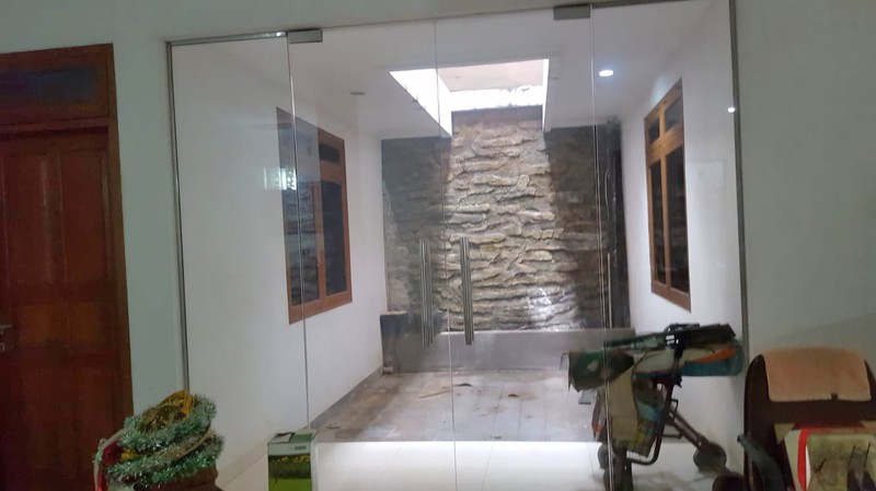 Dijual Cepat! Rumah Luas 1 Lantai di Jakarta Selatan - 6+1 KT, SHM | Lokasi Terbaik