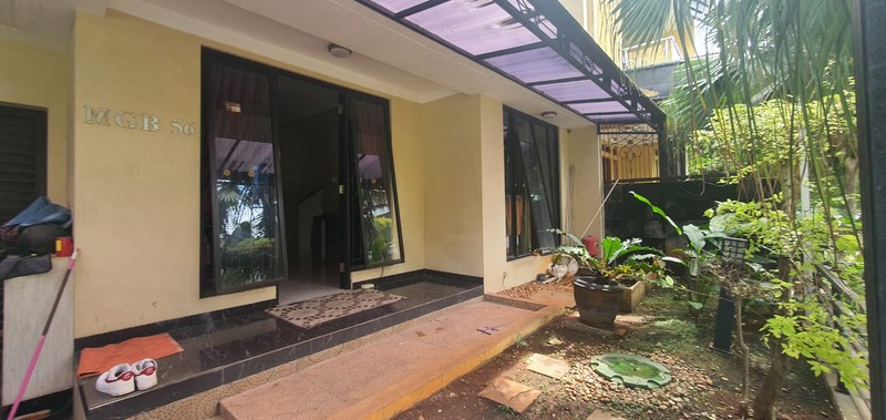 Dijual Rumah 2 Lantai di Graha Raya Bintaro - 5 KT, SHM | Harga Nego