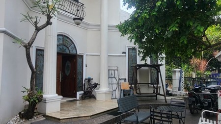 Dijual Rumah 2 Lantai di BSD - 5+2 KT, Semi Furnished | SHM, Lokasi Strategis