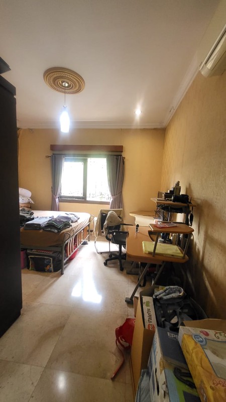Dijual Rumah 2 Lantai di BSD - 5+2 KT, Semi Furnished | SHM, Lokasi Strategis