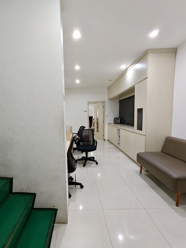 Dijual  Ruko 4 Lantai di Komplek Roxy Mas, Jakarta Pusat