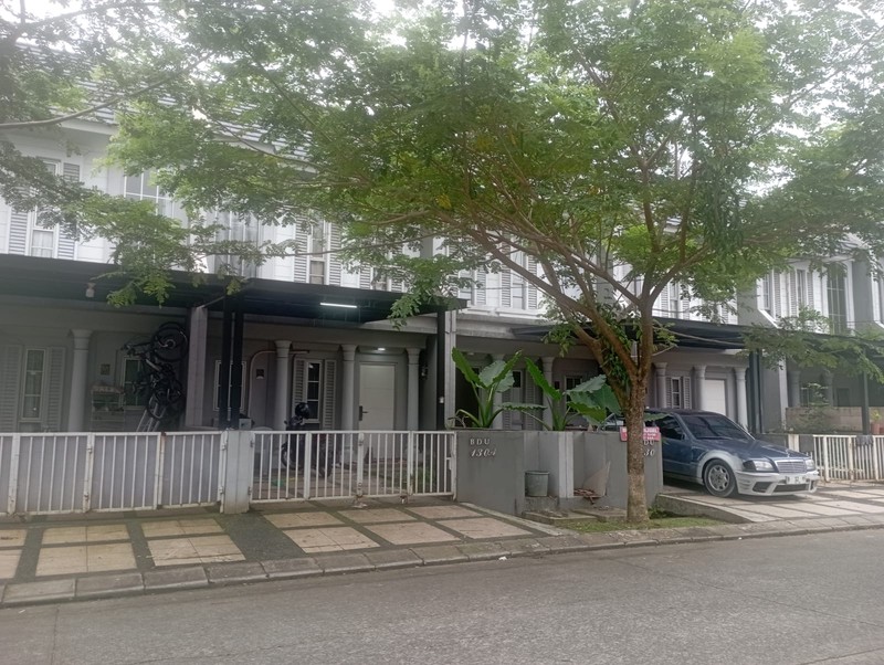 RUMAH DI BUKIT DAGO GUNUNG SINDUR