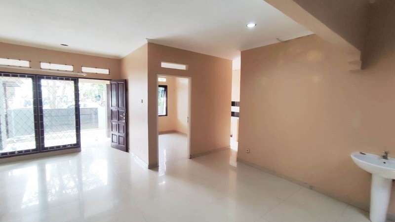 Rumah 1 Lantai, Rapih bersih, dalam cluster, Bebas Banjir di Bintaro Sektor 9