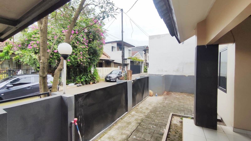 Rumah 1 Lantai, Rapih bersih, dalam cluster, Bebas Banjir di Bintaro Sektor 9