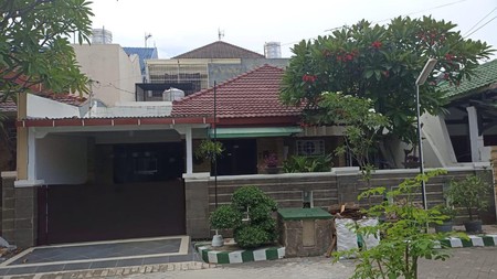 Dijual Rumah cantik dan rapi 1 lantai di Pondok Chandra Taman Sidoarjo