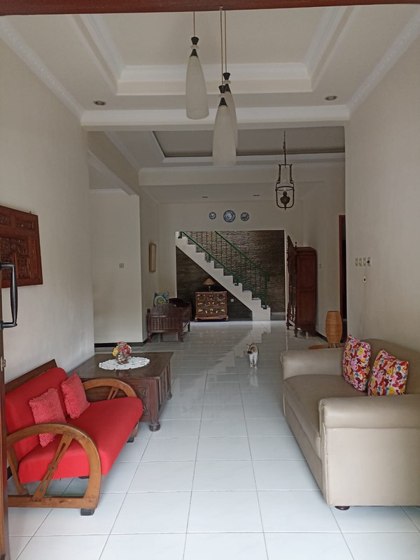 Dijual Rumah cantik dan rapi 1 lantai di Pondok Chandra Taman Sidoarjo